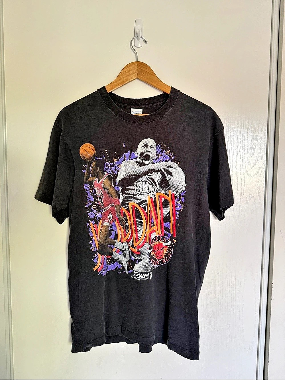 Salem Sportswear Vintage 1990s Michael Jordan Chicago Bulls Graphic T-Shirt